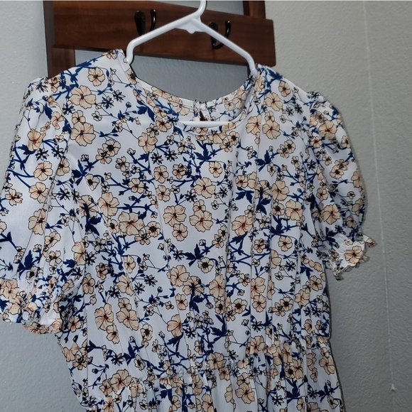 🚨FINAL SALE🚨 Beautiful Dress - Picture 3 of 4